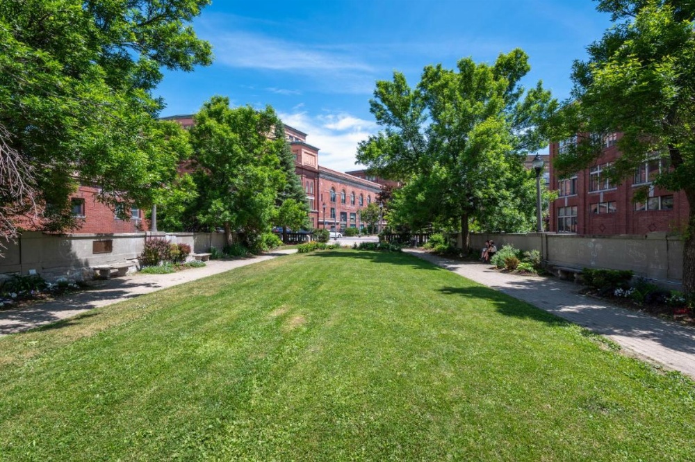 Luxury Downtown Bangor Apartment Image 30